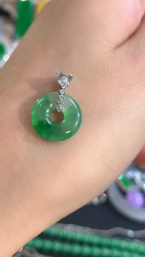 吊坠(不含链)18K金镶嵌翡翠A58