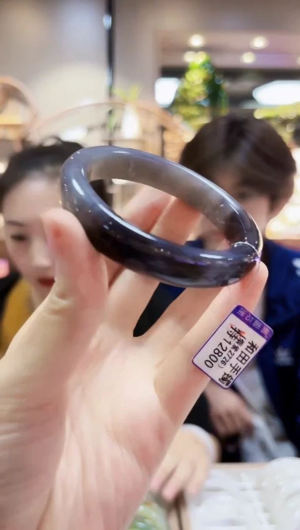 颈饰未镶嵌和田玉手镯57