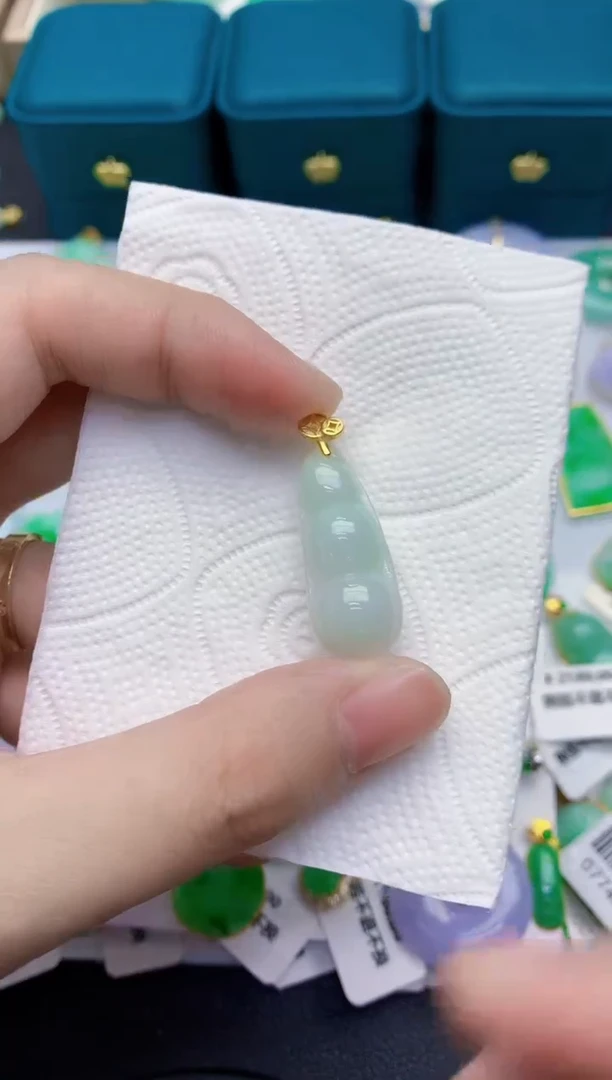 颈饰未镶嵌翡翠天然翡翠缅甸A货