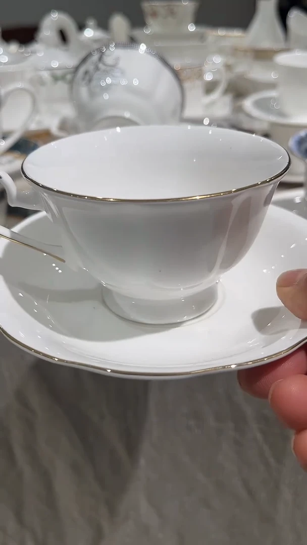 瓷黄金边咖啡杯碟隆达