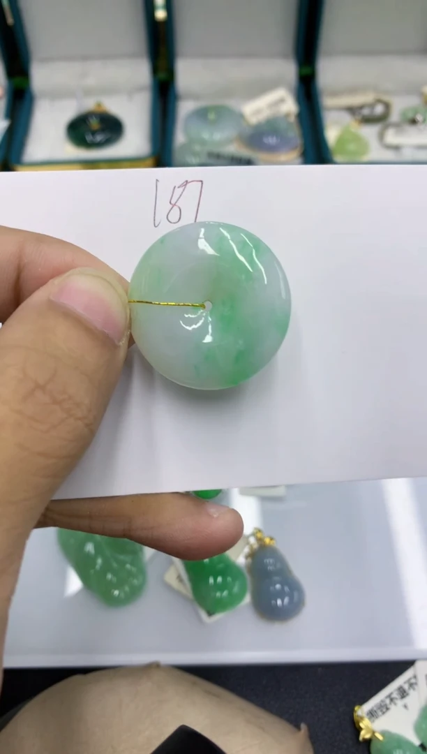 颈饰未镶嵌翡翠111111111