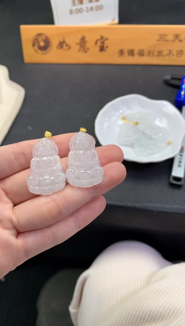 【闪购商品】翡翠颈饰18K金镶嵌FA166翡翠观音多样性发其一