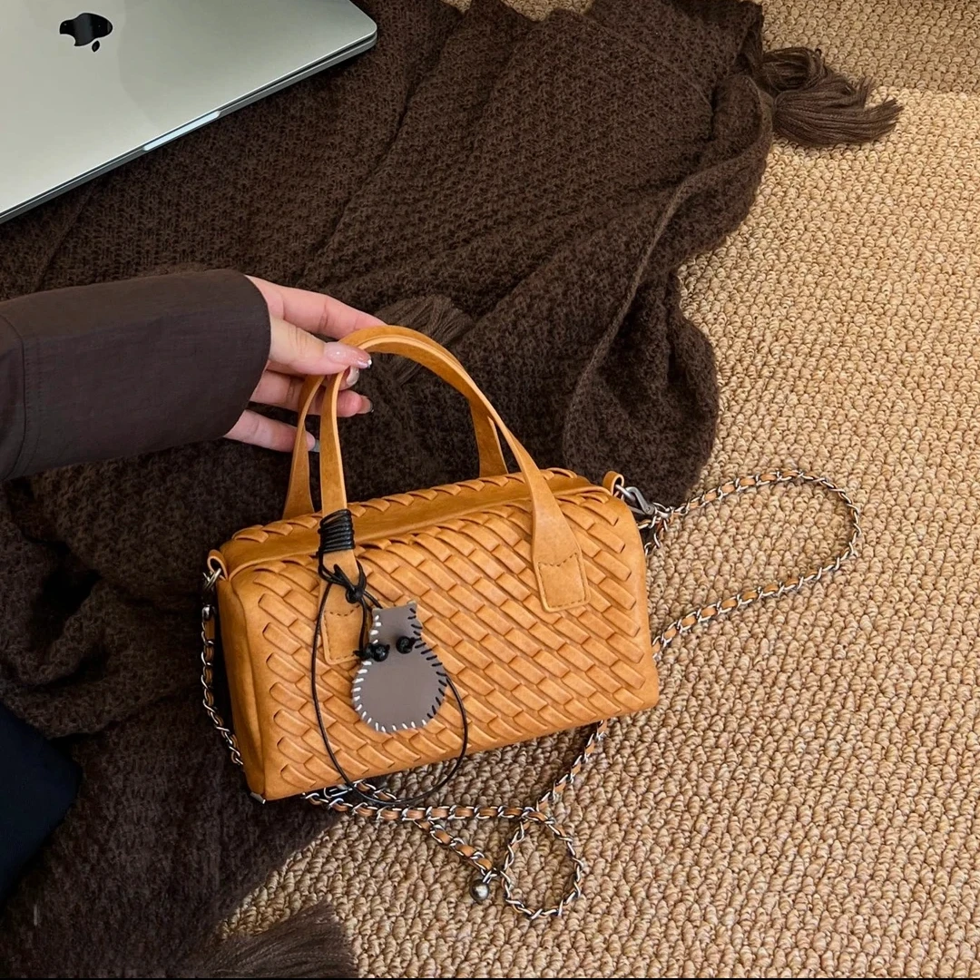 2025新款时尚复古编织手提包设计高级链条单肩包斜挎包枕头包