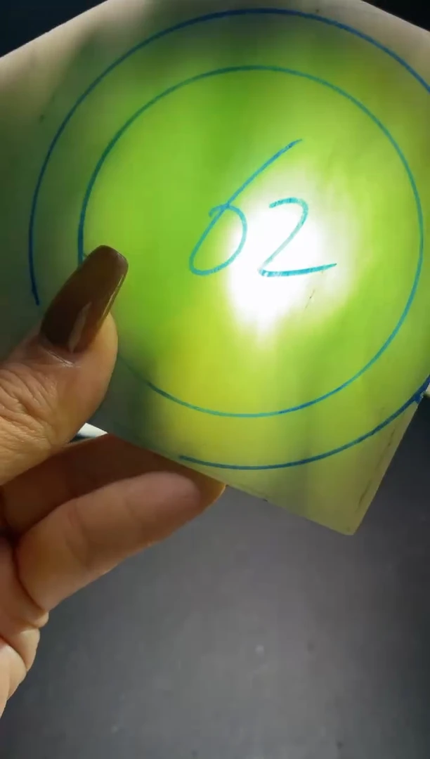 未镶嵌手镯定制翡翠是****啊翡翠