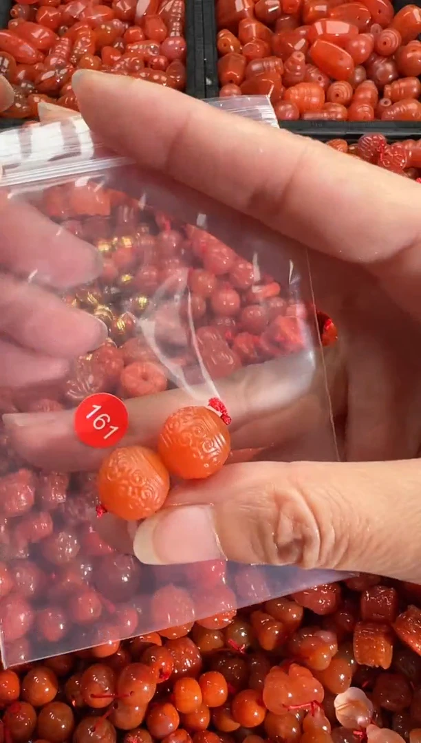 【闪购商品】南红玛瑙颈饰未镶嵌1