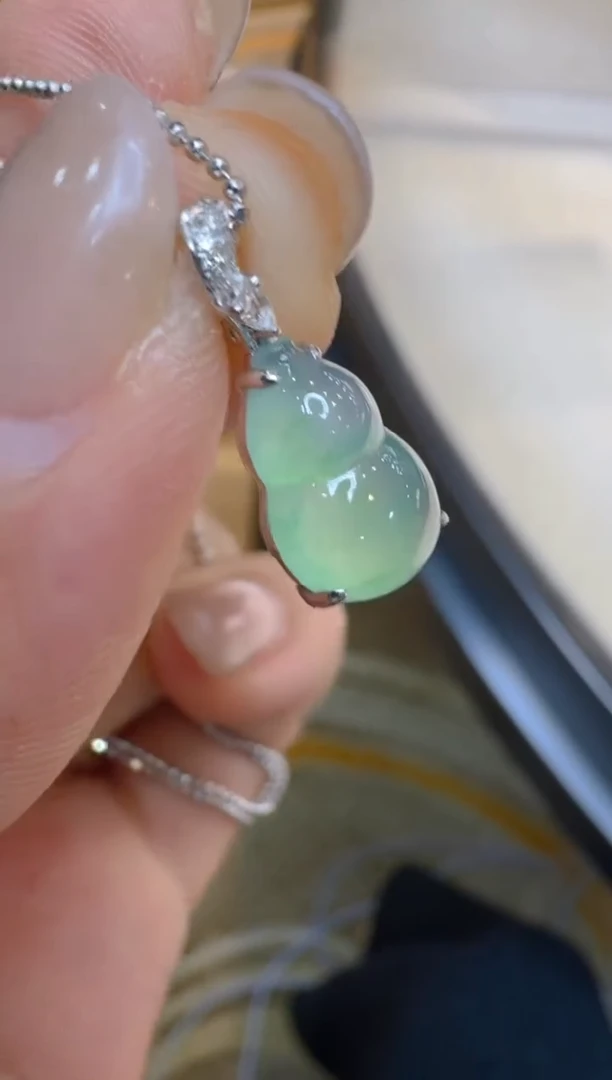 吊坠(不含链)18K金镶嵌翡翠多样性团购发一件