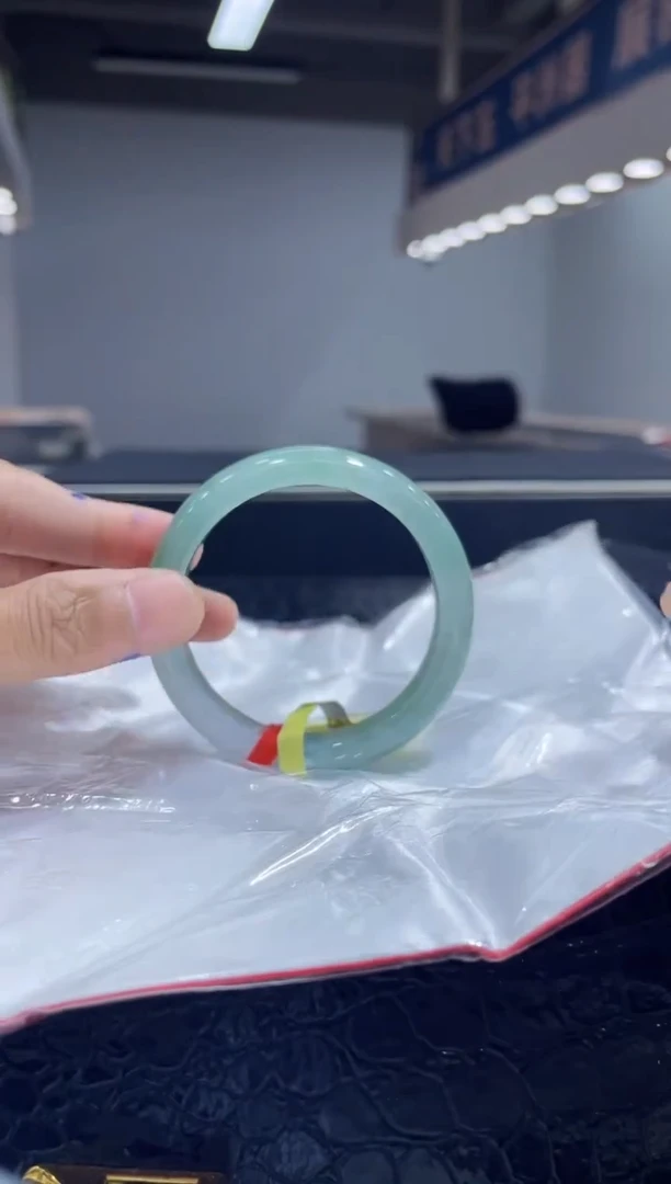 未镶嵌手镯翡翠7