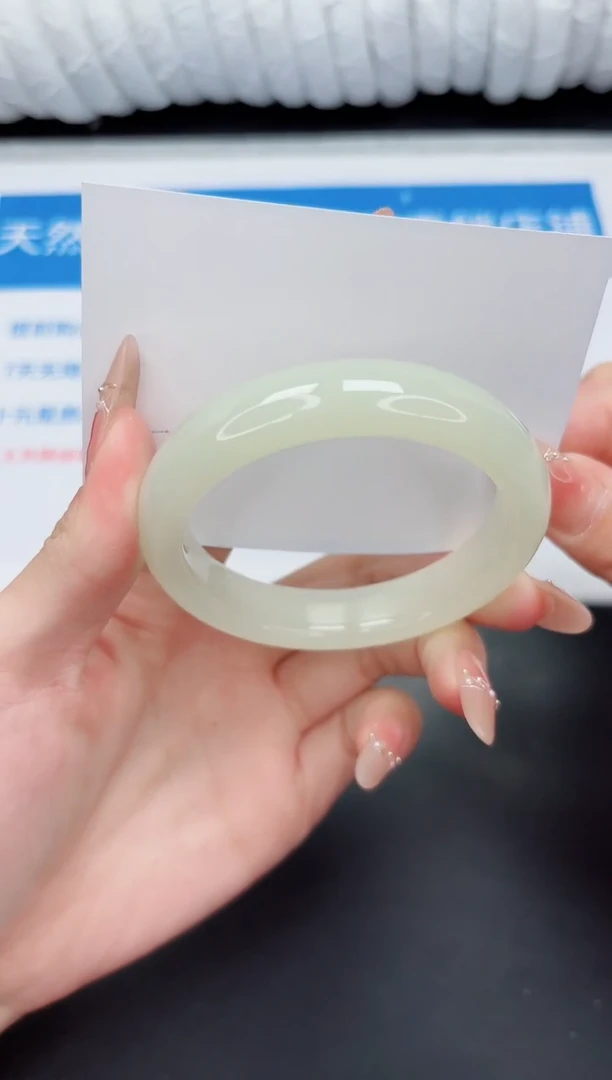 未镶嵌手镯石英质玉61-59.6FMS