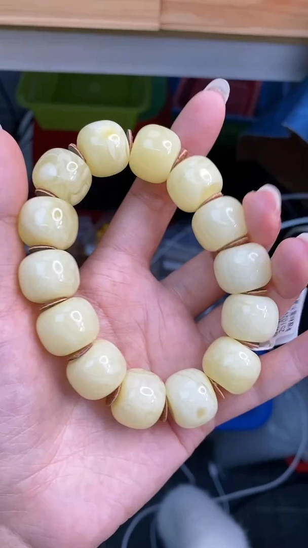 裸石琥珀未镶嵌1/4多样性发其一20