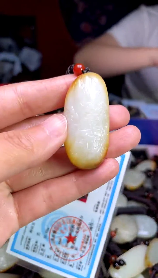 和田玉未镶嵌颈饰1