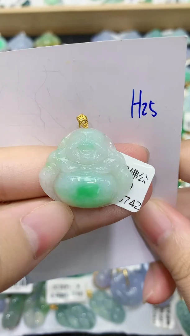 翡翠18K金镶嵌颈饰111111111