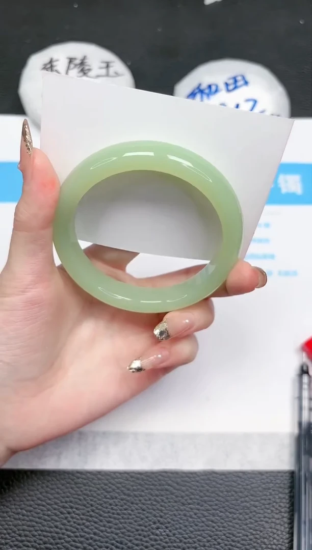 【闪购商品】石英质玉手镯未镶嵌15-60.2