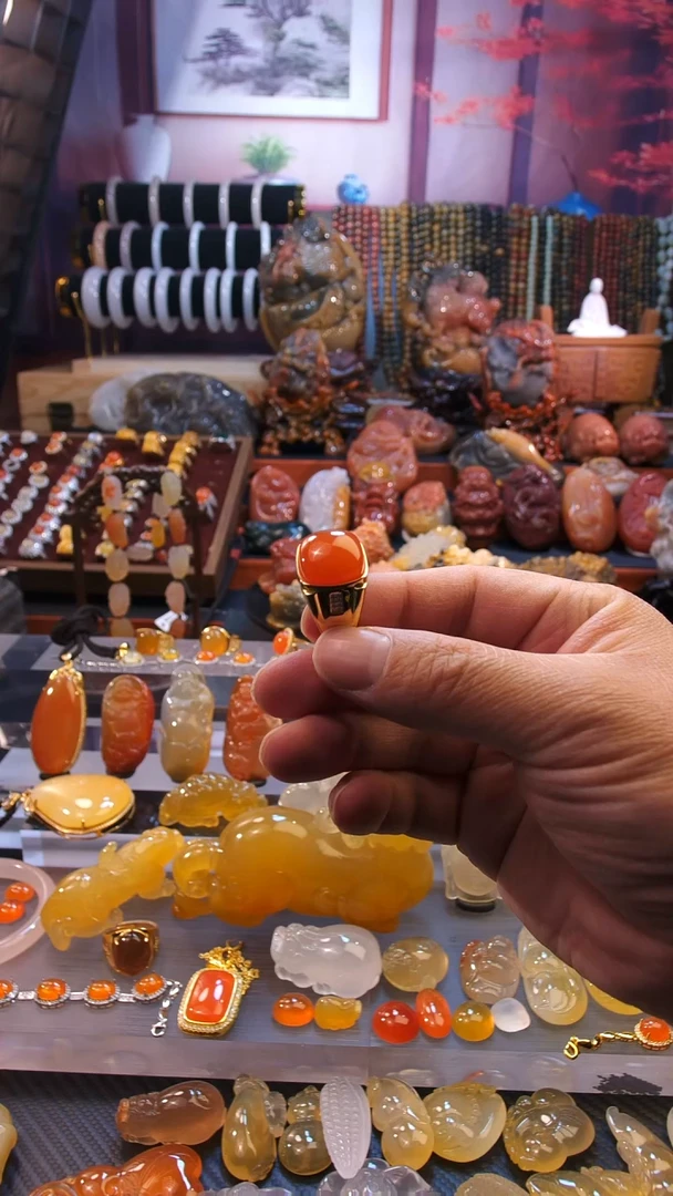 未镶嵌戒指石英岩玉阳****?戒指