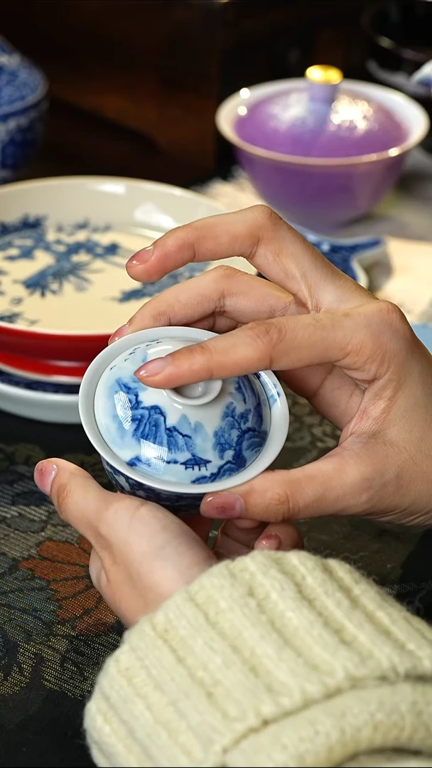 六**水景德镇青花山水宝宝盖碗