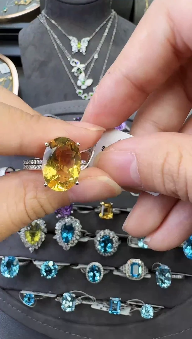 银S925镶嵌戒指水晶不低于7.0ct/黄水晶