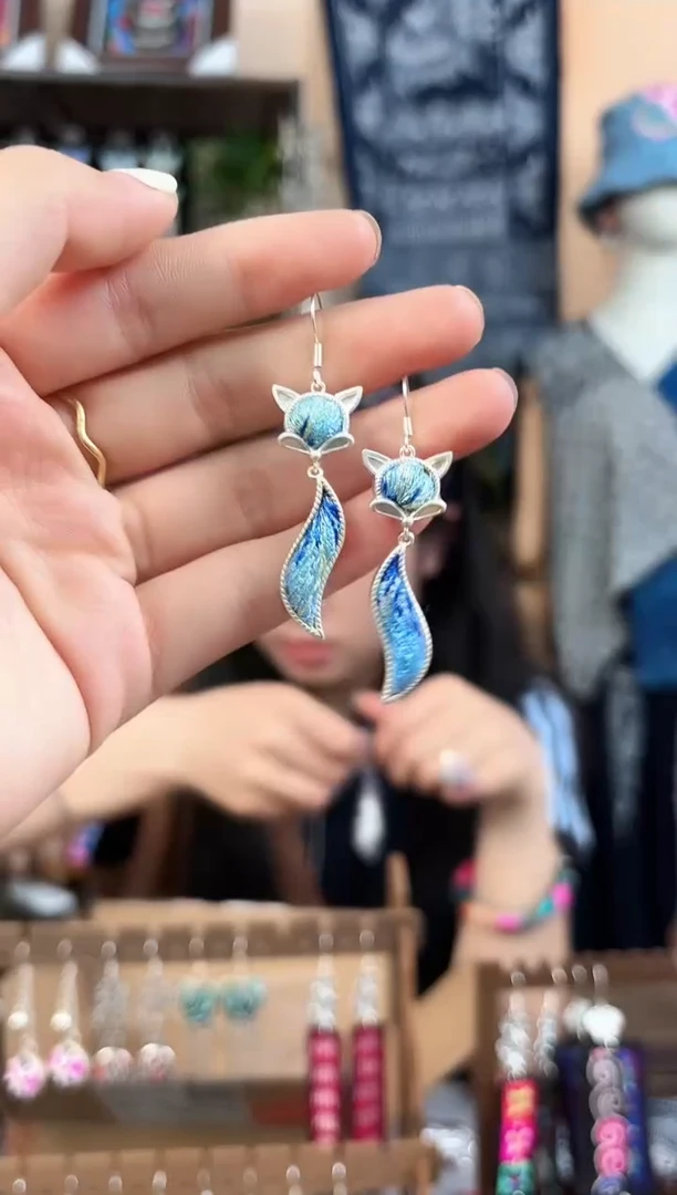 织绣民族风非遗老绣饰品583