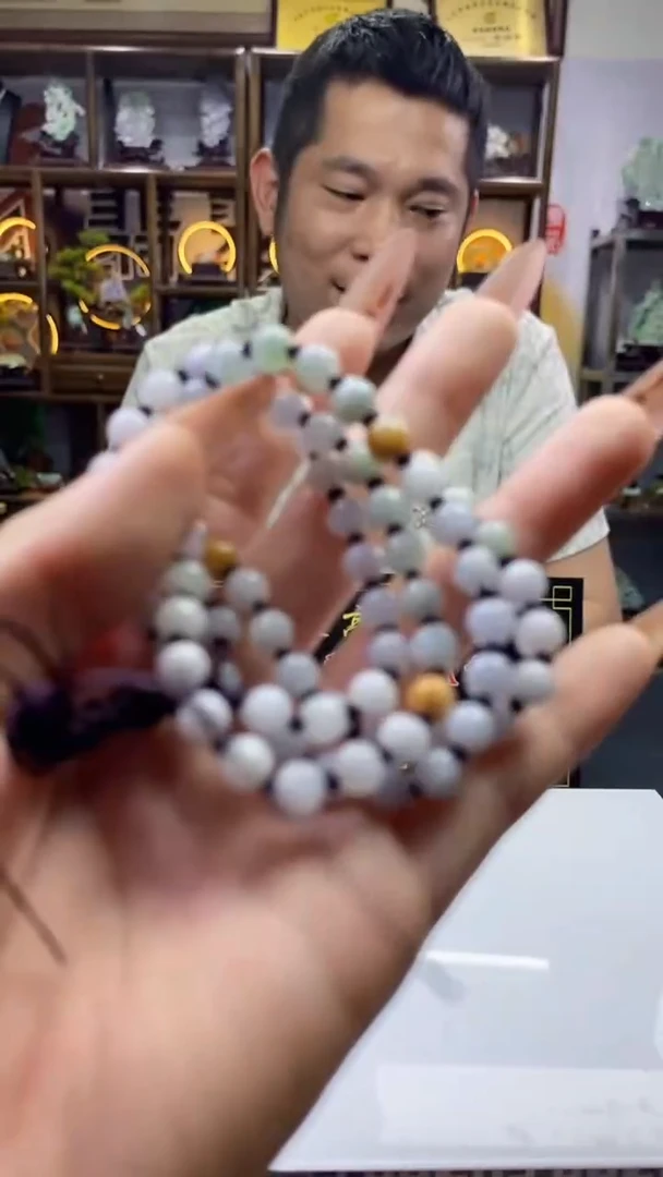 翡翠未镶嵌颈饰翡翠402