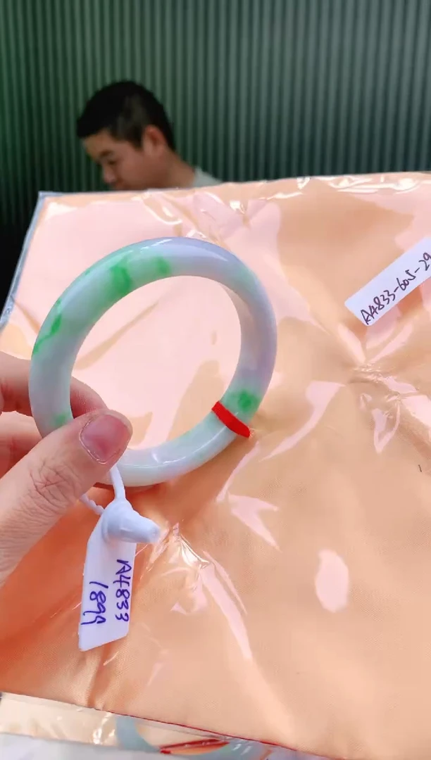 未镶嵌手镯翡翠60