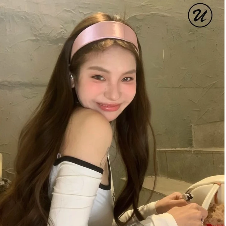 B2U 韩国ins博主同款落樱粉发箍春夏新款宽头箍甜美气质发饰