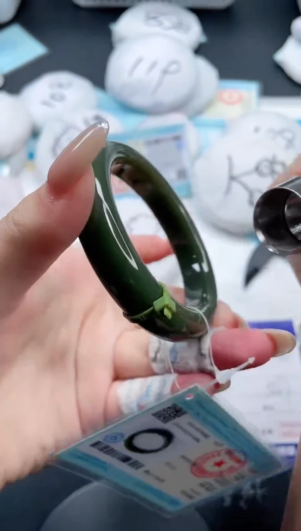 和田玉手镯未镶嵌28V166-54