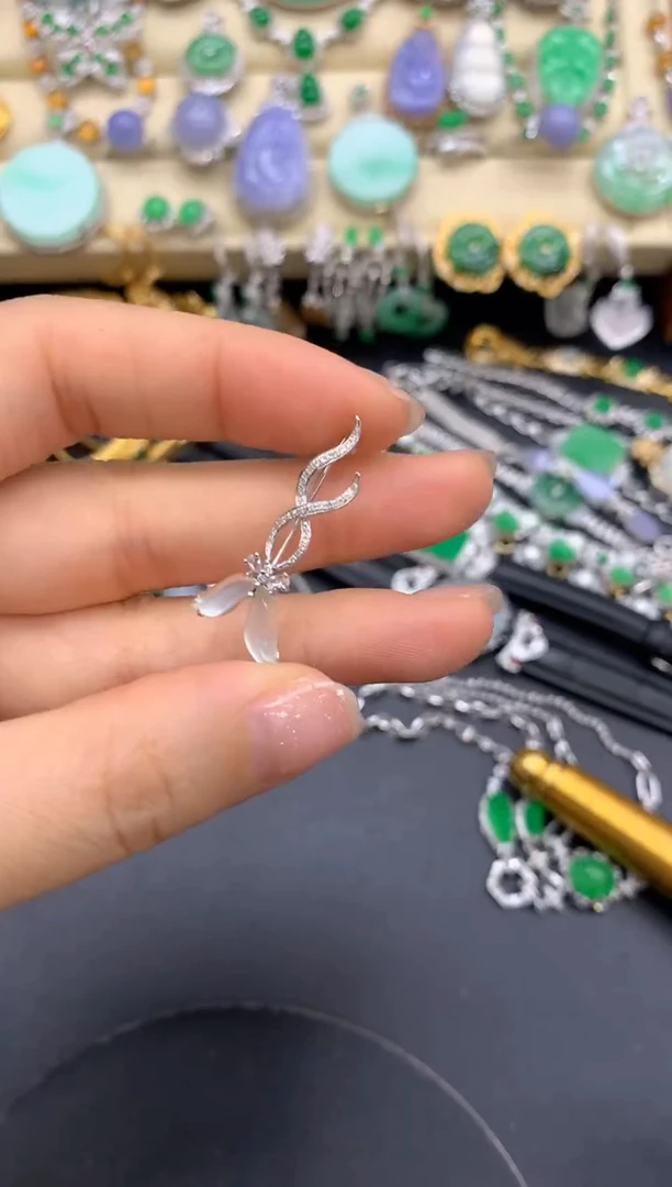 【闪购商品】翡翠颈饰18K金镶嵌267-中国好珍宝