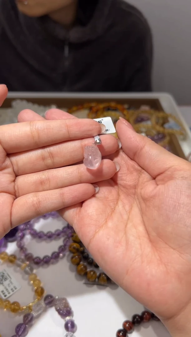 【闪购商品】芙蓉石吊坠(不含链)未镶嵌1号莫粉貔貅吊坠