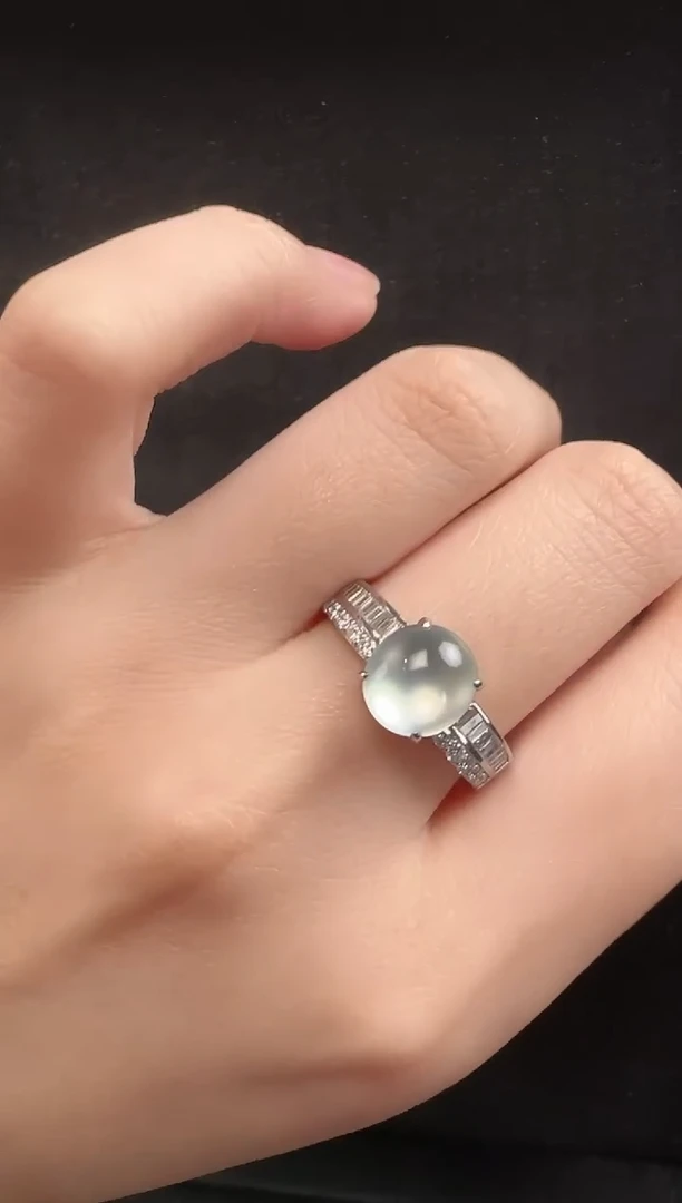 18K金镶嵌戒指翡翠116蛋面一只