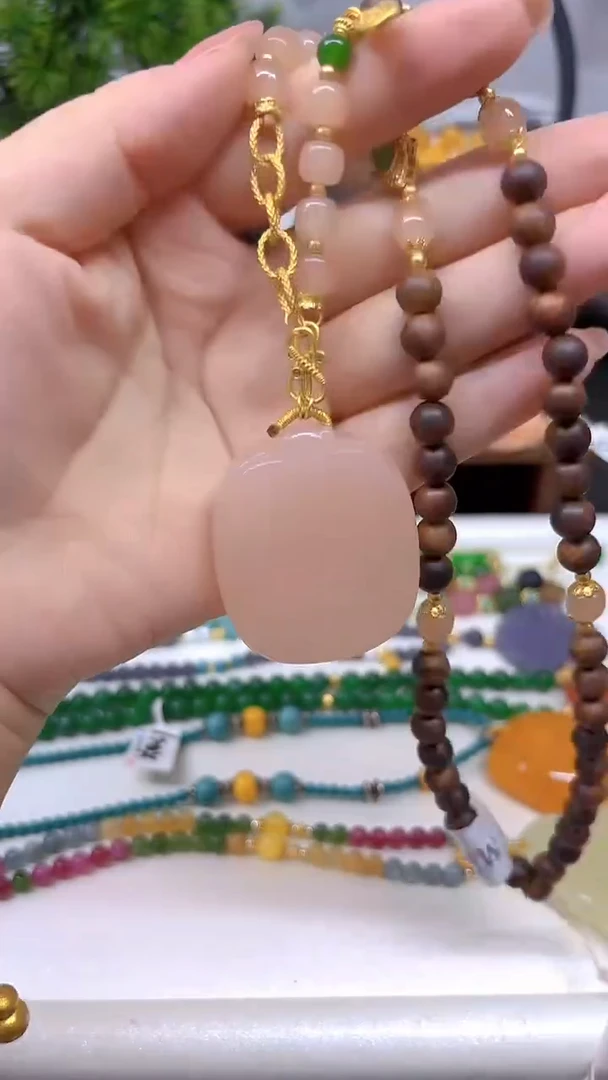 颈饰未镶嵌和田玉M629