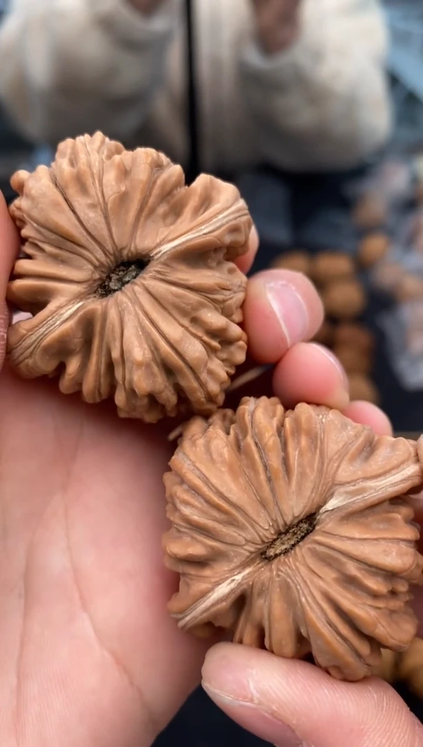 【闪购商品】文玩核桃把件汉高楼43-t411