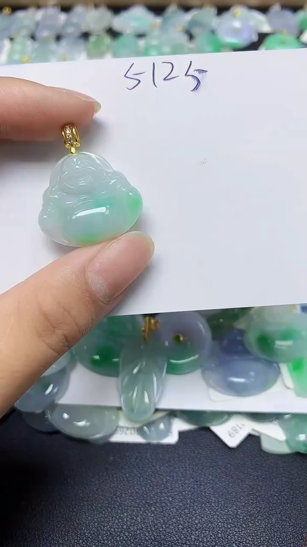 翡翠未镶嵌颈饰 天然缅甸翡翠A货