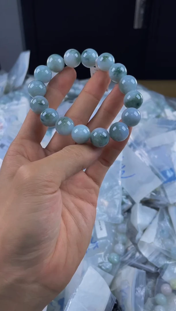 定制翡翠未镶嵌珠串