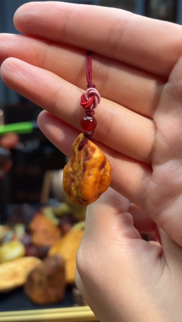 琥珀颈饰未镶嵌挂件