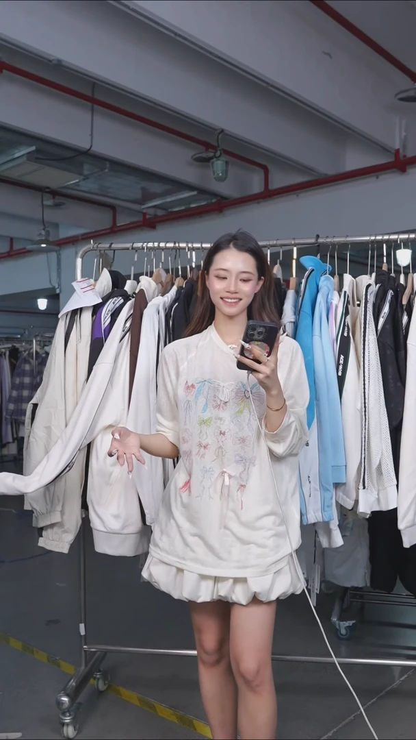 YKYB新款春秋外套 款式随机  M码