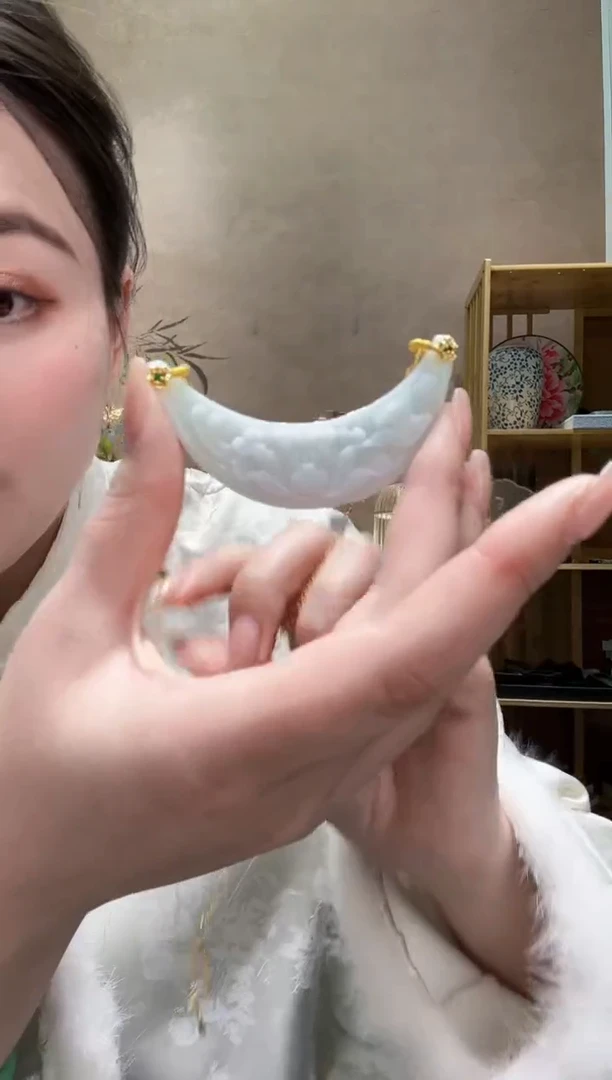 【闪购商品】翡翠颈饰未镶嵌吊坠