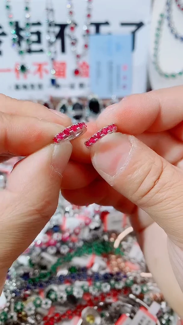 未镶嵌耳饰红宝石红宝石耳扣