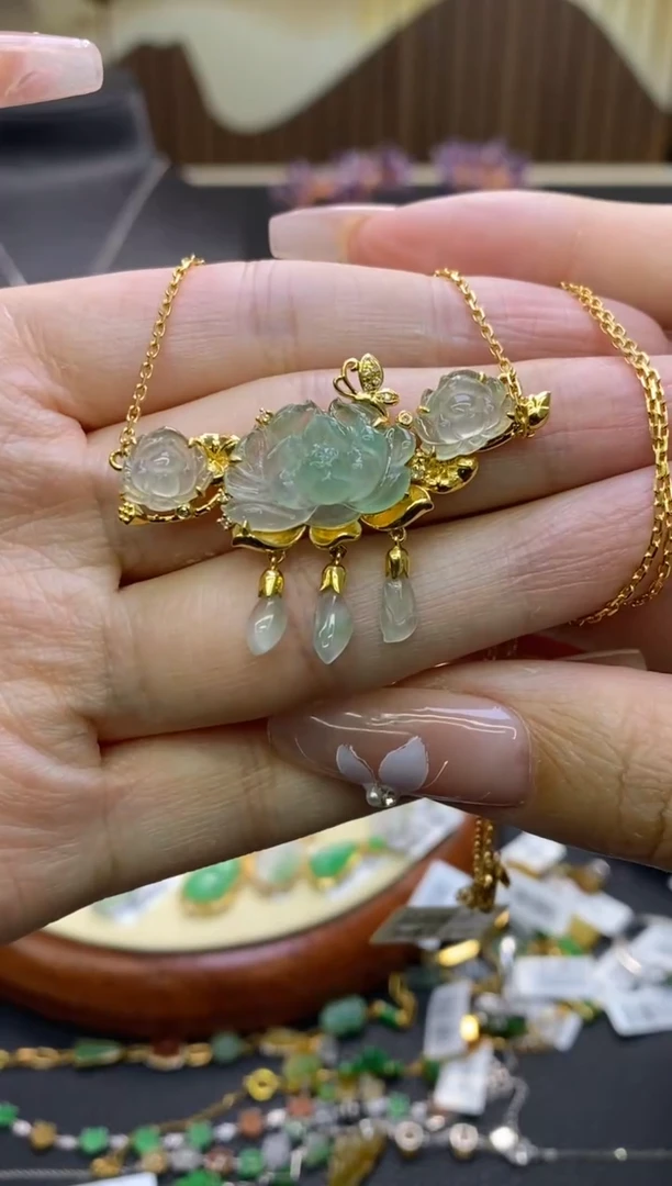 【闪购商品】翡翠颈饰18K金镶嵌净货12385