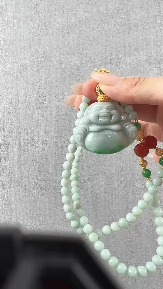 颈饰未镶嵌翡翠佛公