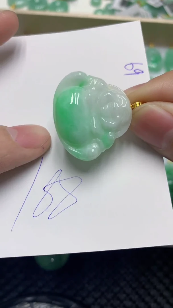 颈饰18K金镶嵌翡翠缅甸A货翡翠