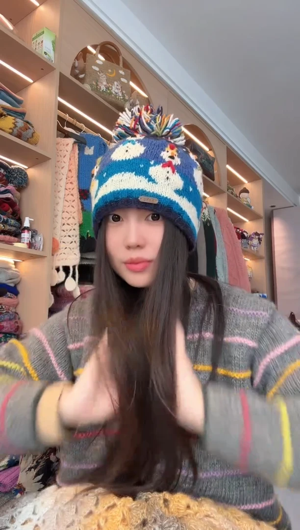 羊毛蓝色雪人帽