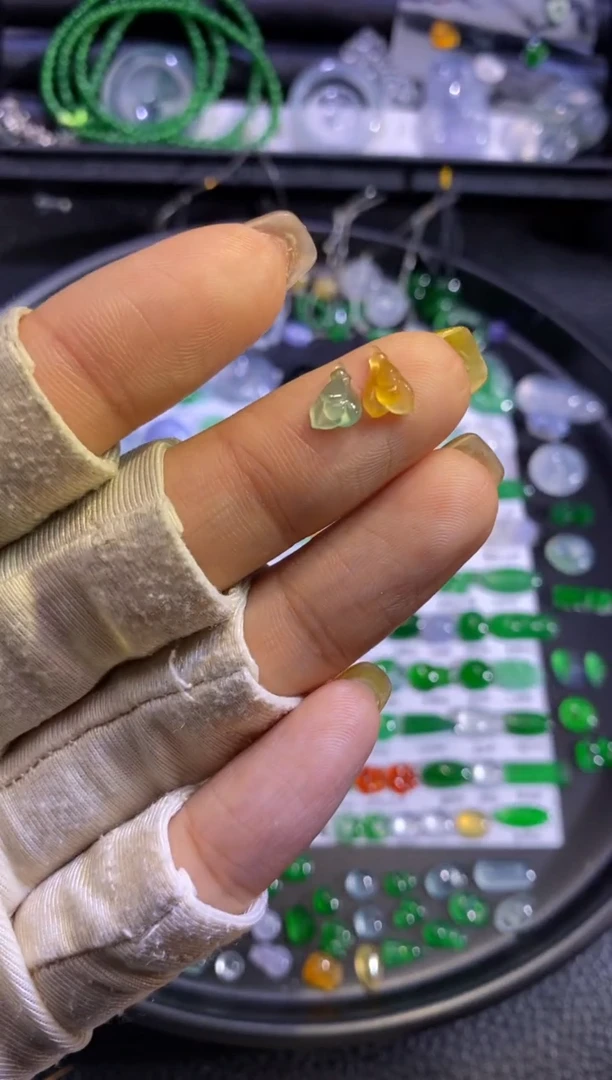 未镶嵌挂件翡翠花