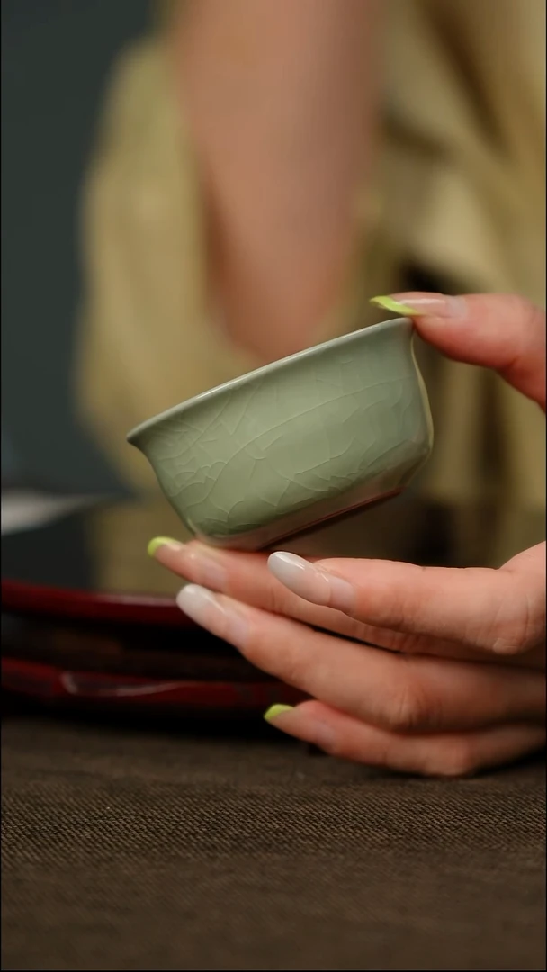 豆绿 小圆杯 无底款