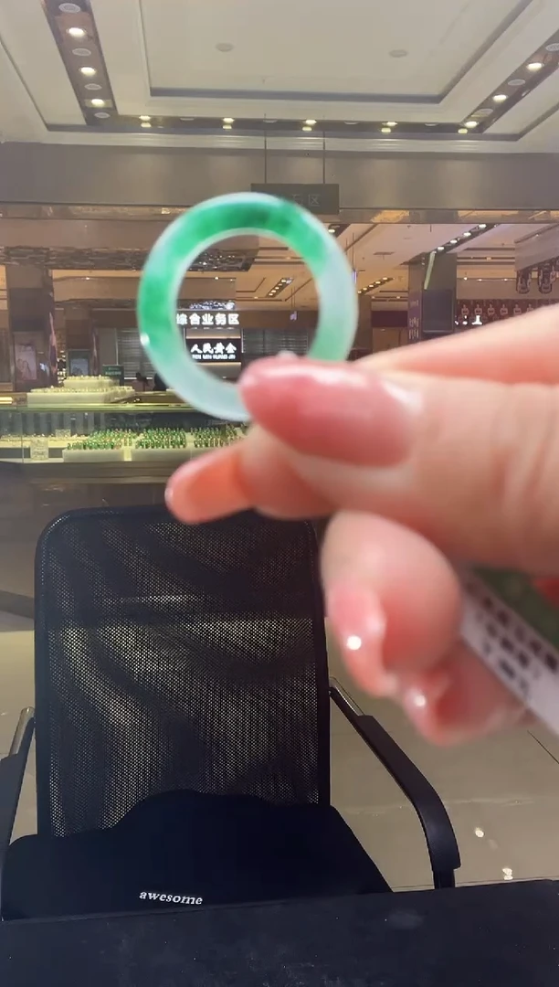 未镶嵌手镯石英质玉（非洲翠）26