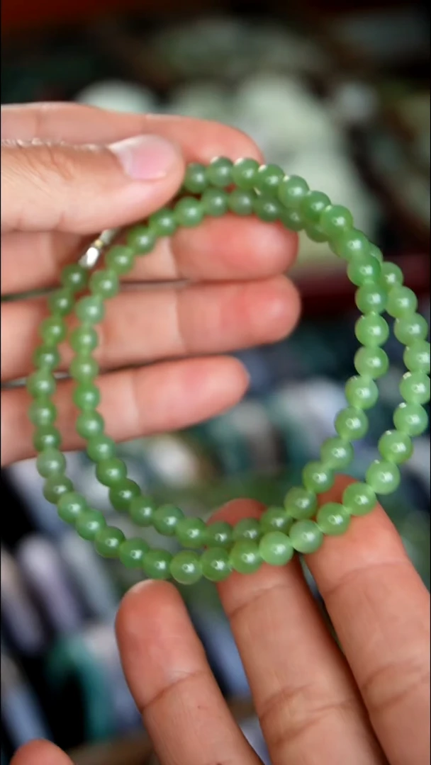 颈饰未镶嵌和田玉（碧玉）001