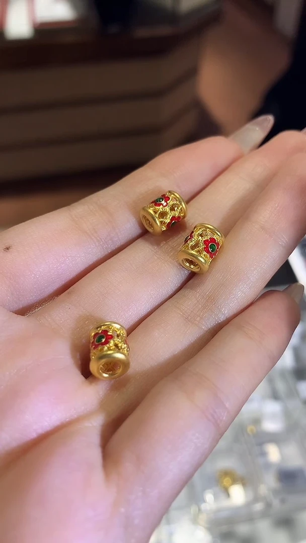 【闪购商品】定制足金吊坠(不含链)猪猪多样性发其一