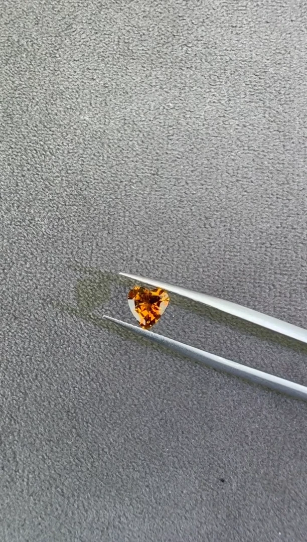 未镶嵌珠宝半成品碧玺0.84ct