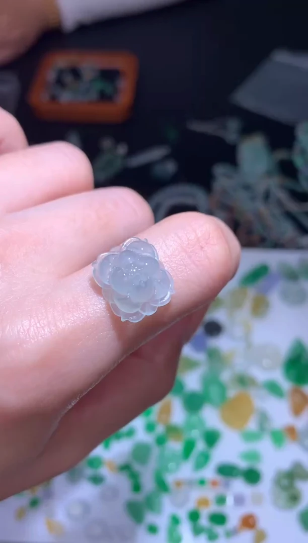 未镶嵌定制翡翠莲花