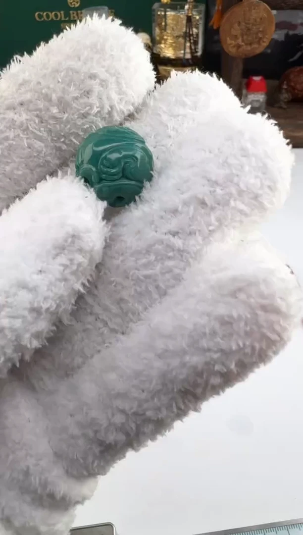 合金绿松石颈饰绿松石