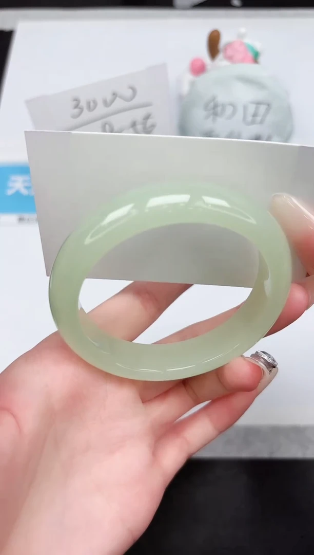 石英质玉手镯未镶嵌P18-57