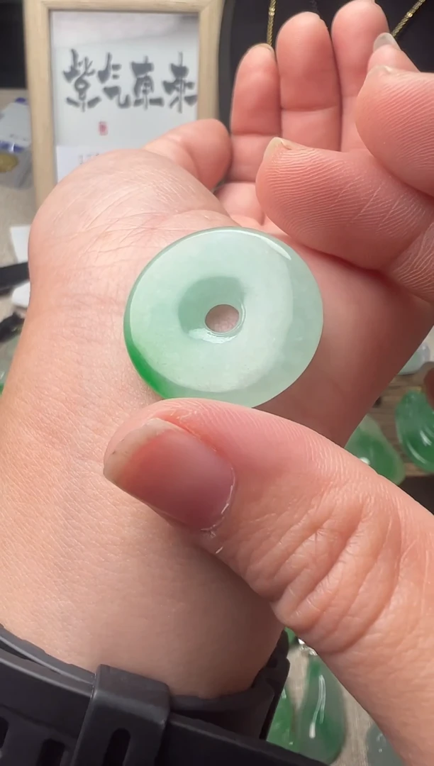 未镶嵌挂件翡翠所见即所得，一图一物