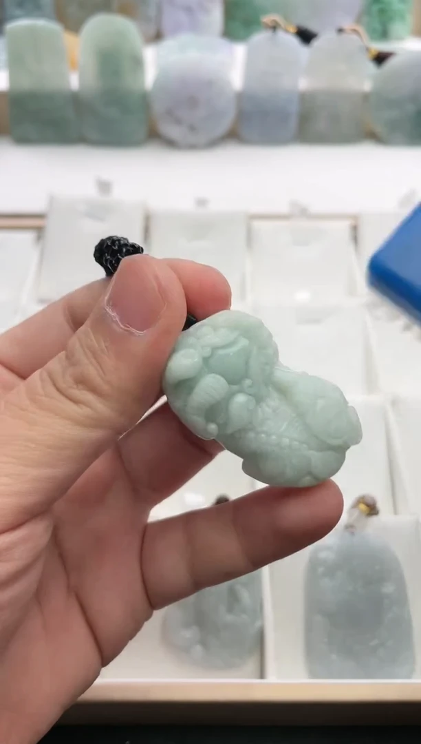 【闪购商品】翡翠颈饰未镶嵌..../3/7/ 133